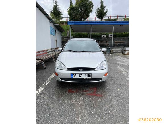 Sahibinden Ford Focus 1.6 Ambiente 2001 Model   Gri