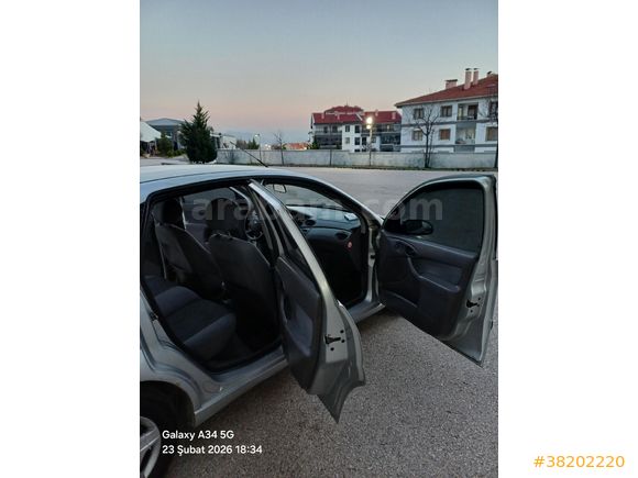 Sahibinden Ford Focus 1.6 Comfort 2003 Model