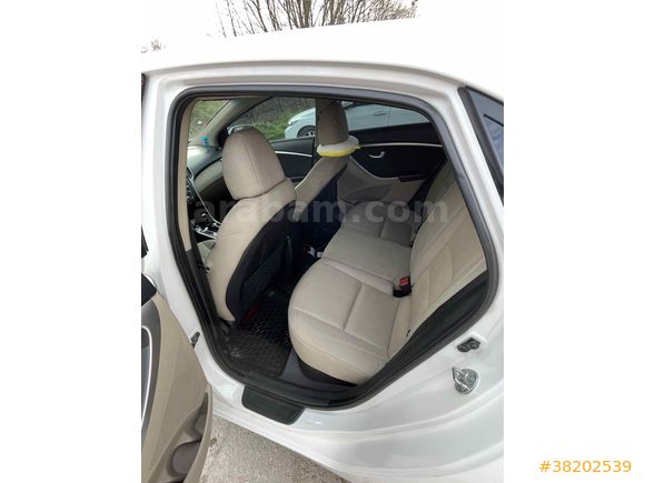 Sahibinden Hyundai i30 1.6 CRDi Style 2012 Model 