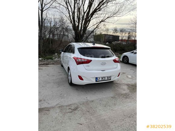 Sahibinden Hyundai i30 1.6 CRDi Style 2012 Model 