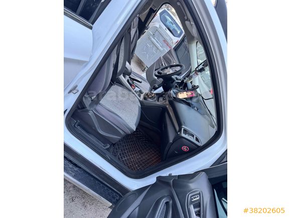 Sahibinden Ford Kuga 1.5 EcoBoost Trend X 2015 Model 