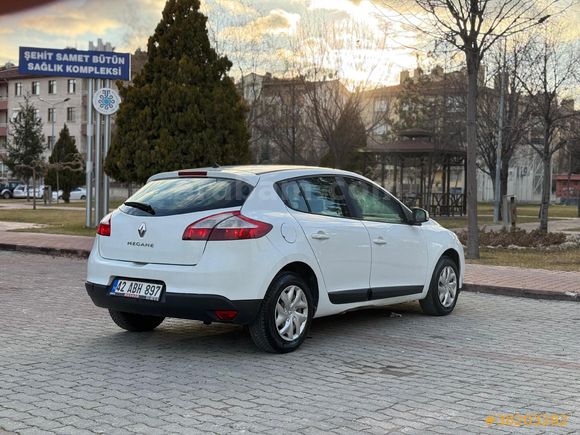 Sahibinden Renault Megane 1.6 Joy 2013 Model