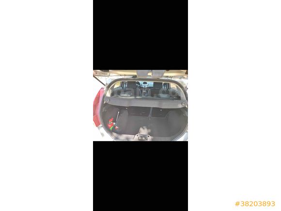 Aracım manuel dir Sıfır muayene sıfır lastik masrafsız hatasız 