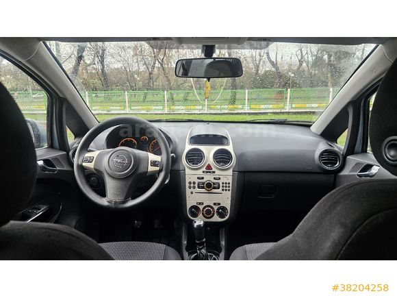 Öğretmenden Düşük KM Tramersiz Tertemiz Corsa