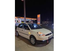 Sahibinden Ford Fiesta 1.4 Comfort 2004 Model  280.000 km Beyaz