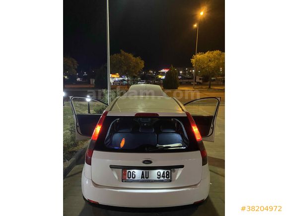 Sahibinden Ford Fiesta 1.4 Comfort 2004 Model  280.000 km Beyaz