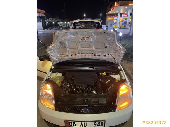 Sahibinden Ford Fiesta 1.4 Comfort 2004 Model  280.000 km Beyaz
