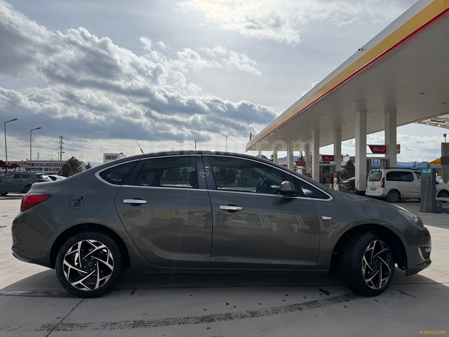 Sahibinden Opel Astra 1.6 Edition 2017 Model Afyonkarahisar 195.000 km Gri 4