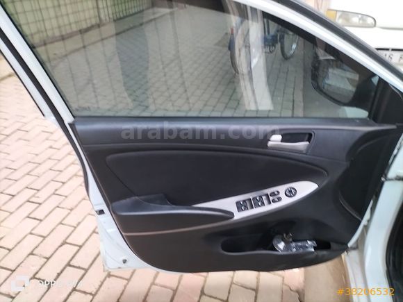 Sahibinden Hyundai Accent Blue 1.6 CRDI Mode Plus 2015 Model 