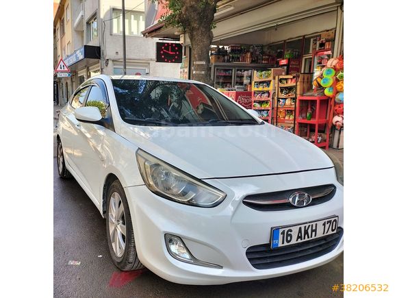 Sahibinden Hyundai Accent Blue 1.6 CRDI Mode Plus 2015 Model 