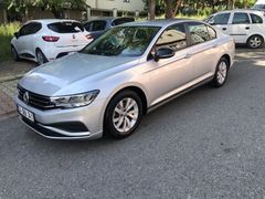 Sahibinden Passat 1.5 TSi Impression 2020 katlanır ayna ve geri görüş kamera opsiyonlu.
