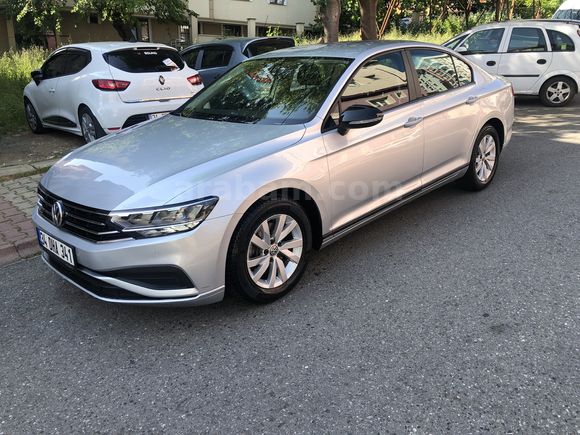 Sahibinden Passat 1.5 TSi Impression 2020 katlanır ayna ve geri görüş kamera opsiyonlu.