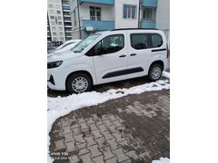 Sahibinden Opel Combo 1.5 CDTI Essential 2025 Model