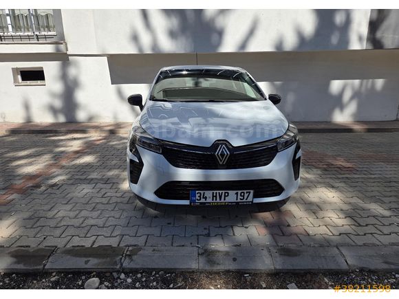 BOYASIZ | 2023 YENİ CLIO EQUILIBRE | 25.171 KM