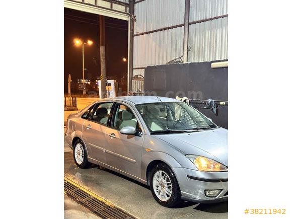 Sahibinden Ford Focus 1.6 Ghia 2004 Model 