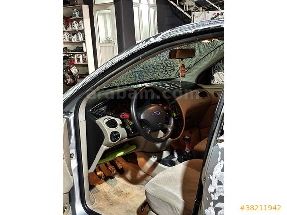 Sahibinden Ford Focus 1.6 Ghia 2004 Model 