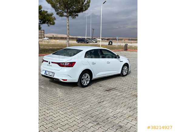 Sahibinden Renault Megane 1.5 Blue DCI Touch 2021 Model