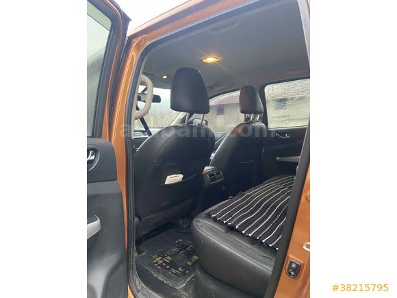 Nissan navara platinium 4x4