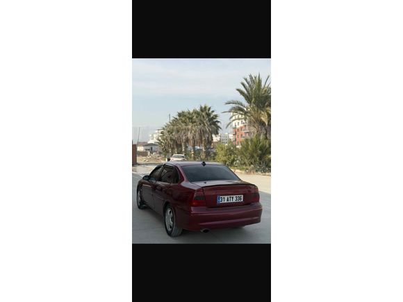 2000 MODEL OPEL VECTRA
