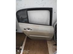 MEGAN 2 SAĞ ARKA KAPI