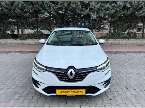 YETİŞLER DEN 2023 HATASIZ 1.3 TCE ICON MEGANE