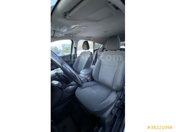 FORD KUGA İLK SAHİBİNDEN BAYANDAN