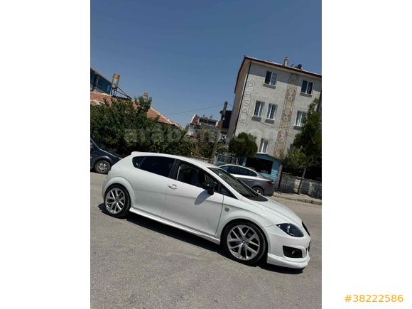 Galeriden Seat Leon 1.4 TSI Stylance 2011 Model Karaman