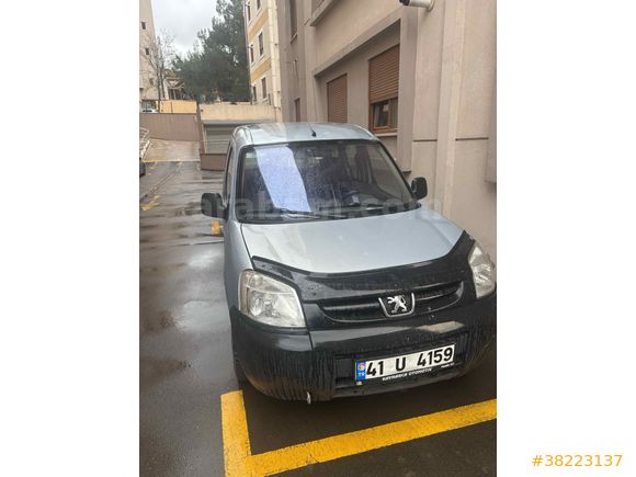 Sahibinden Düşük KM Peugeot Partner 1.9 D 2004 Model 