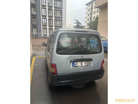 Sahibinden Düşük KM Peugeot Partner 1.9 D 2004 Model 