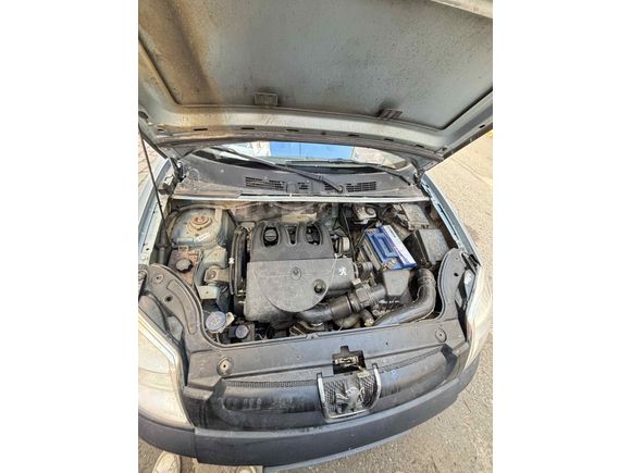 Sahibinden Düşük KM Peugeot Partner 1.9 D 2004 Model 