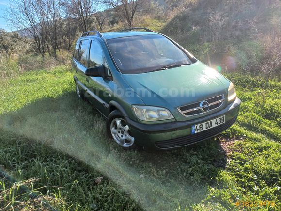 Sahibinden motoru 30 martta  rektefeden geçmiş Opel Zafira 1.6 Comfort 2000 Model