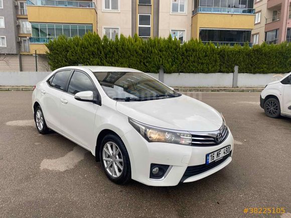 Sahibinden Toyota Corolla 1.33 Life 2015 Model  168.000 km Beyaz