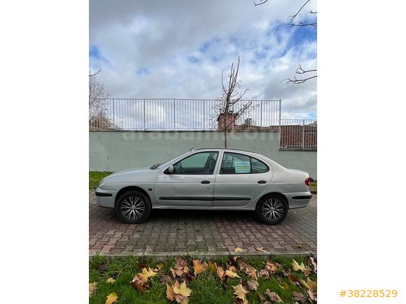 2000 Model Megane 1 RTE