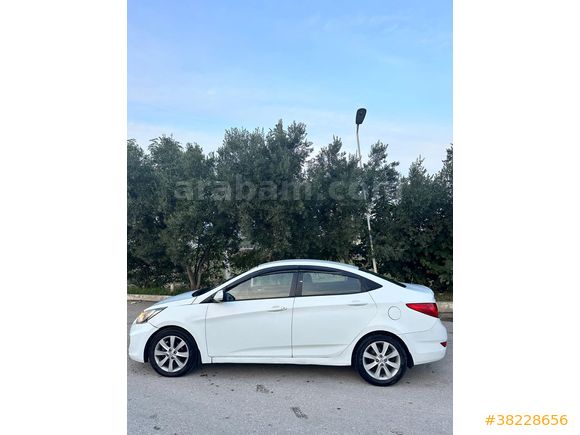 Sahibinden Hyundai Accent Blue 1.6 CRDI Mode Plus 2014 Model