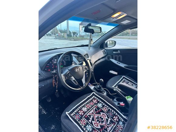 Sahibinden Hyundai Accent Blue 1.6 CRDI Mode Plus 2014 Model