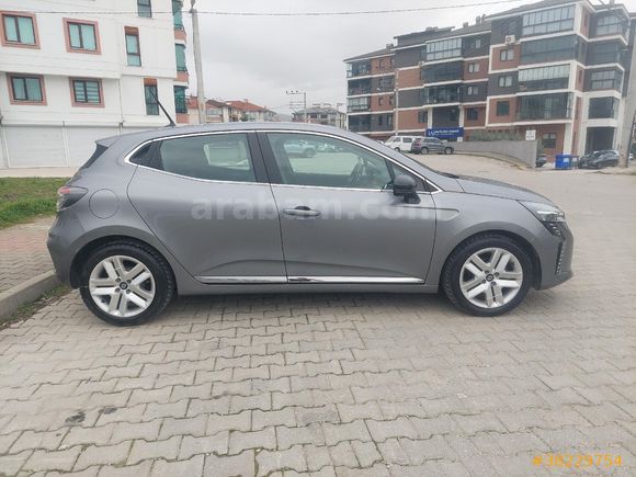 24 Çıkışlı Tramersiz Boyasız Değişensiz Clio Evolution