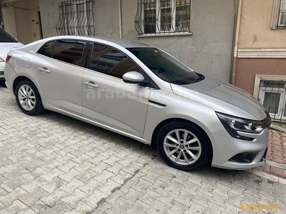 Sahibinden OTOMATİK Renault Megane 1.5 Blue DCI Touch 2020 Model  115.200 km Gri (metalik)