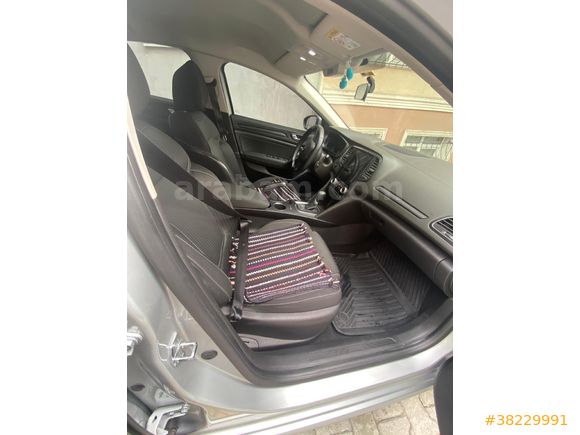 Sahibinden OTOMATİK Renault Megane 1.5 Blue DCI Touch 2020 Model  115.200 km Gri (metalik)