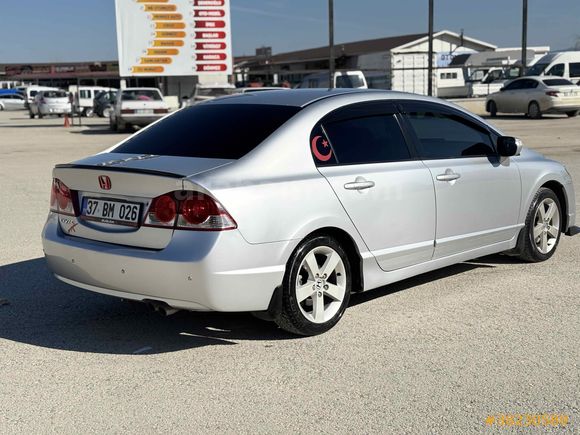 Honda  CIVIC FD6 
