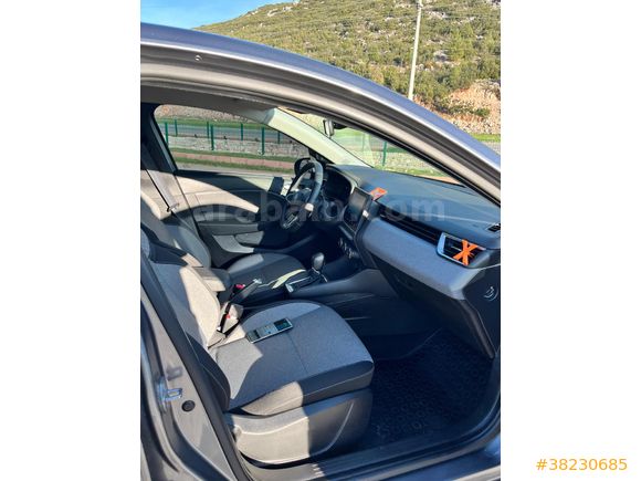 Sahibinden Renault Clio 1.0 TCe Evolution 2025 ÇIKIŞLI