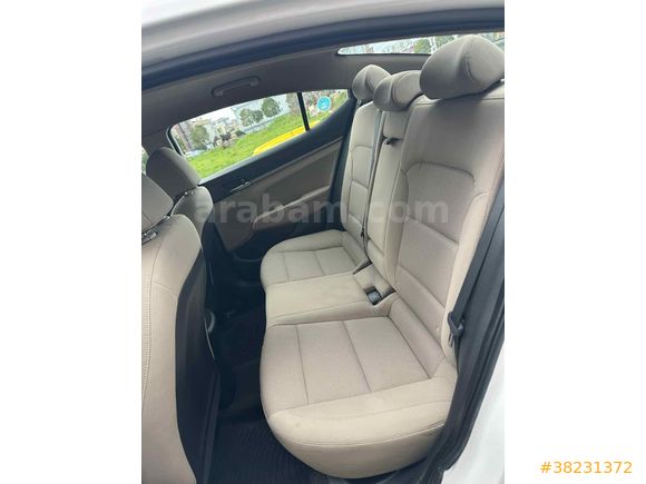 Sahibinden Hyundai Elantra 1.6 CRDi Style Plus 2017 Model 