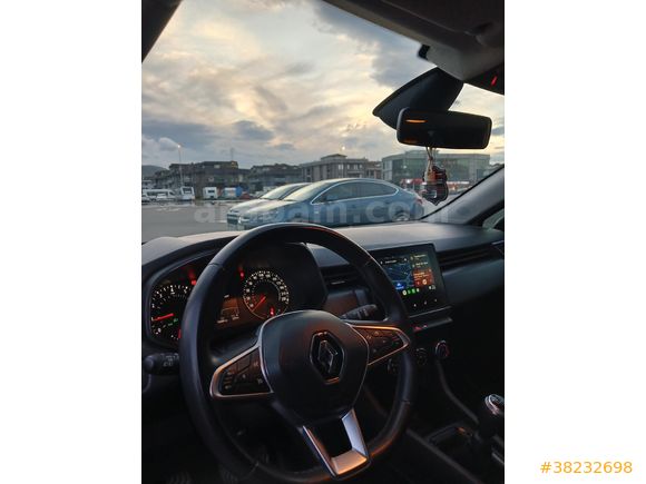 Sahibinden Renault Clio 1.0 TCe Touch 2023 Model