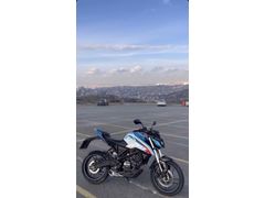  14 KM Voge 125 r 