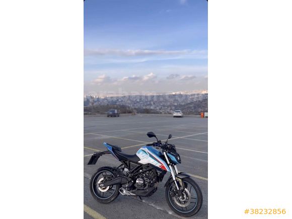  14 KM Voge 125 r 