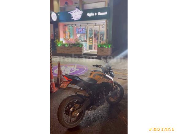  14 KM Voge 125 r 
