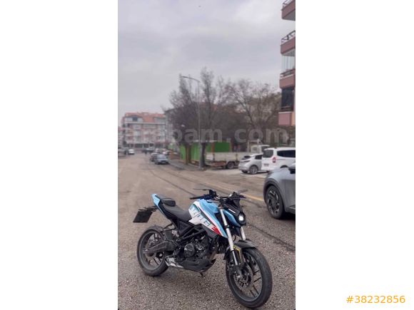  14 KM Voge 125 r 