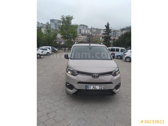 Sahibinden Toyota Proace City 1.5 D Flame X-Pack 2021 Model  75..000 km Gri