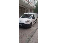 Sahibinden Peugeot Partner 1.6 HDI Comfort Pack 2013 Model  248.000 km Beyaz
