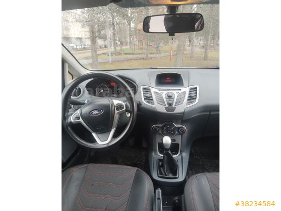 Sahibinden Ford Fiesta 1.4 TDCi My 2011 Model  296.000 km Beyaz
