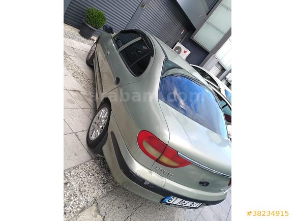 Sahibinden Renault Megane 1.9 D RN 2000 Model
